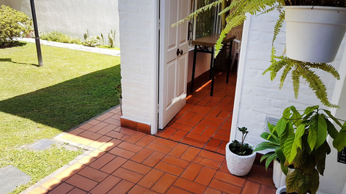 Casa Venta Lomas Del Mirador 3 Amb + 2 Amb Jardin