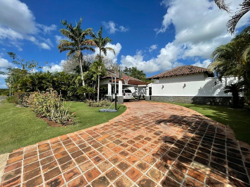 Villa En Venta Ubicado En Juan Dolio