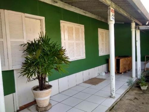 Imagem 2 de 8 de Casa Boa Localização, Lado Praia! Com 5 Quartos, Escritura