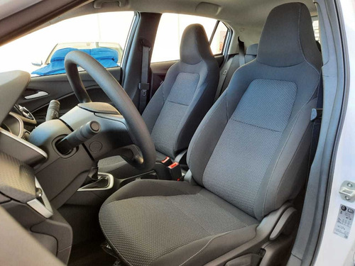 Imagem 4 de 12 de Chevrolet Onix Lt 1.0 (flex)