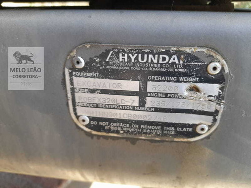 Imagem 3 de 15 de Escavadeira Hidráulica 320lc-7 Hyundai Revisando 2014