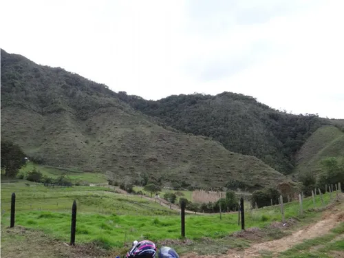 Finca En Venta La Unión Via Abejorral Antioquia. 83 Hectareas