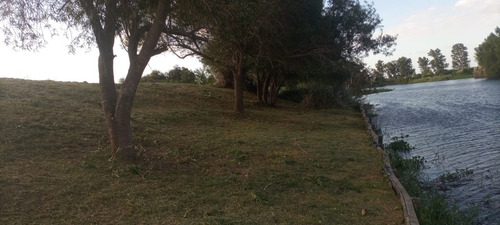 Lote Al Agua En Villa Paranacito (barrio Náutico Sagastume)