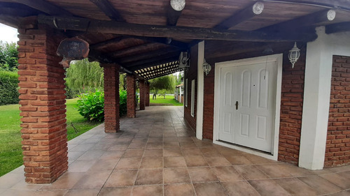 Casa Quinta En Venta 20 De Junio Terreno 1.500 M2
