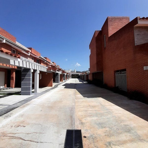 Imagen 10 de 30 de Se Vende Townhouse Valle De Camoruco Foth-308 04125067379 04244900499
