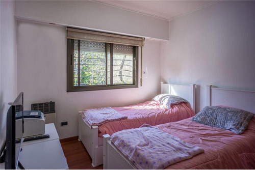 Imagen 10 de 13 de Casa De 3 Dormitorios En Venta Con Parrillero Fisherton