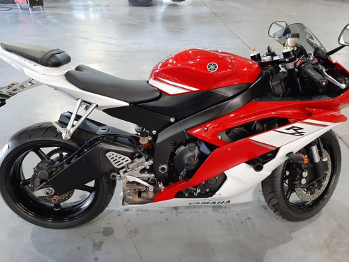 Yamaha R6