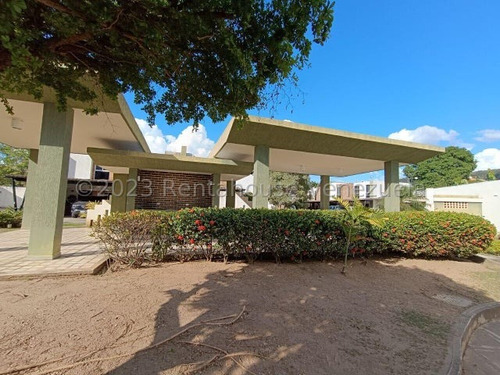 Townhouse Venta Concepto Abierto, Pozo De Agua, Piscina Y Area Social Para El Disfrute Familiar.el Rincon Valencia Carabobo Leida Falcon Lf25-158