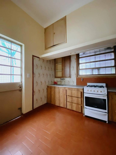 Casa En Venta En Caseros 1343