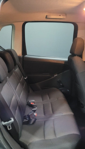 Imagem 6 de 7 de Fiat Idea Attractive 1.4