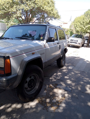 Jeep Cherokee 2.1
