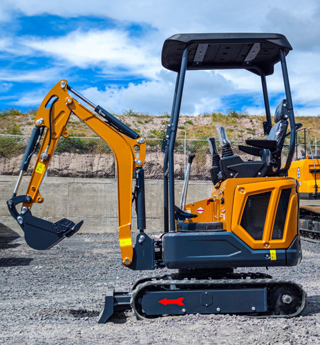 Miniexcavadora Pesatto E16d 1.6 Ton. 2024
