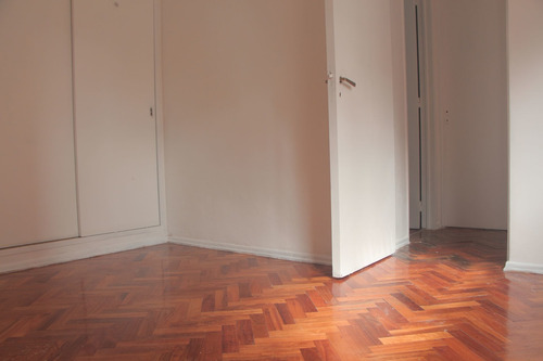 Imagen 4 de 22 de Venta Departamento 2 Ambientes Almagro Luminoso!