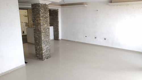 Imagen 8 de 25 de Townhouse Obra Blanca Con Terraza En Lomas Alto Lomas Del Este Valencia Nf 157068