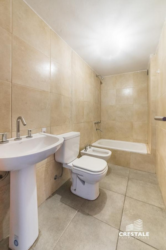 Imagen 5 de 9 de Amplio Monoambiente. Balcón Al Frente. Patio De Uso Exclusivo En Venta - Pichincha