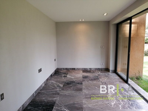 Imagen 10 de 24 de Casa Nueva Cerca De La Cascada Velo De Novia En Valle De Bra