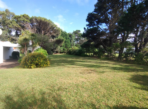 Casa En Chapadmalal Con Lotes Y Departamento Excelente Inversion