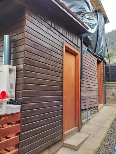 **acogedora Cabaña Con Piscina A Puerta Cerrada**