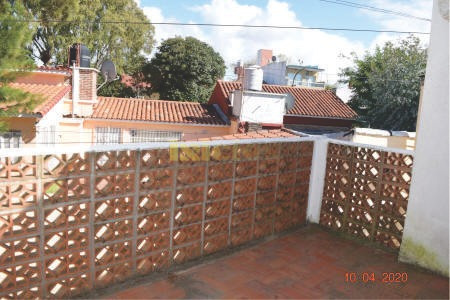 C463 - Dúplex: Montevideo Nº 375, Uf. 4 Mar De Ajo
