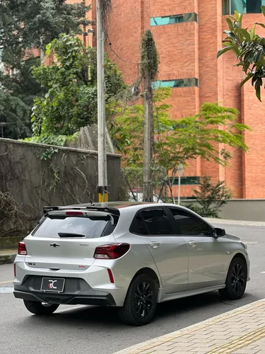 Chevrolet Onix 1.0T Rs Mt