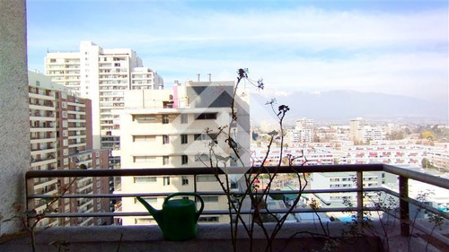 Departamento En Venta De 4 Dorm, 3 Baños, Bod Y Est En Ñuñoa