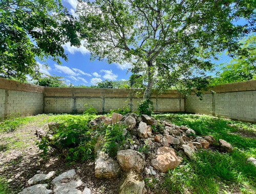 Casa En Venta En Quintas Baspul De 1 Planta Y 2 Recámaras | A 20 Min De Mérida