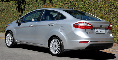 Stop Derecho Tapa Maleta Ford Fiesta Titanium Original