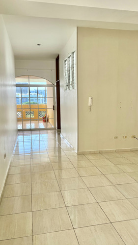 Apartamento Con Línea Blanca En Alquiler En Gazcue, Santo Do