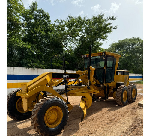 Motoconformadora 140h Cat 2002