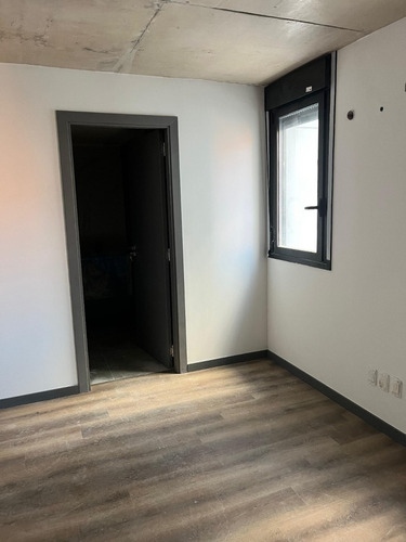 Venta Apartamento 2 Dormitorios Con Garaje Y Terraza En Pocitos