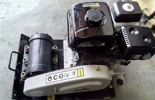 Imagen 3 de 6 de Compactadora Tipo Rana Marca Toyama Motor A Gasolina Toyama