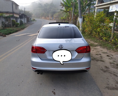 Imagem 3 de 15 de Volkswagen Jetta 2013 2.0 Tsi Highline 4p 200 Hp