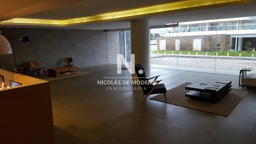Departamento De 2 Dormitorios En Venta, Torre Esmeralda