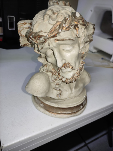Rostro De Cristo En Cruz De Yeso Escultura De 20 Cm X 15 Cm (Usado)