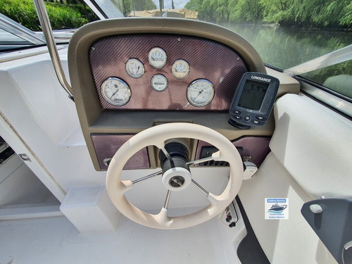 Imagen 10 de 25 de Lancha Naval Center 210 Cuddy Evinrude 135 Hp V6 Ecológico