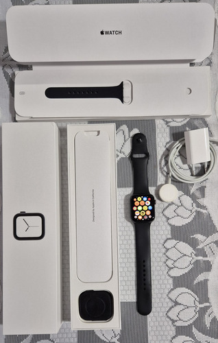 Apple Watch Series 4 Gps 44mm Alumínio Space Gray Black (Usado)