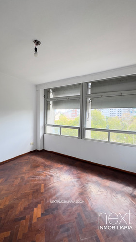 Oportununidad - Venta Amplio Departamento De 100m2 - 2 Dormitorios Mas Comodin Mas Cochera