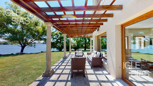 Casa En Venta Y Alquiler Al Lago En El Golf, Nordelta