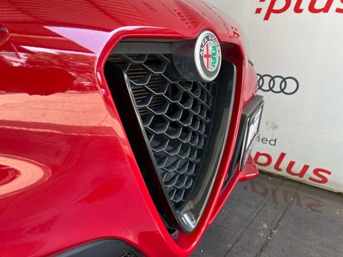 Alfa Romeo Stelvio 2.0L L4 Turbo Veloce Awd