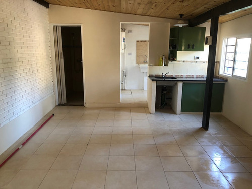 Imagen 4 de 22 de Casa Venta 4 Ambientes Del Viso 3 Deptos