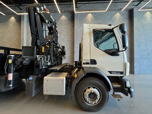 Caminhão Volvo Vm 360 6x4 Traçado 2025 Munck Argos Agi 55t