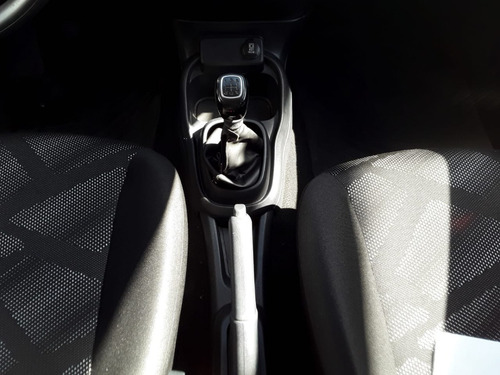 Imagen 13 de 15 de Fiat Mobi 1.0 8v Easy Gnc 2018