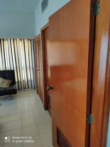 Imagen 8 de 10 de En Alquiler Por Temporadas, Apartamento Frente Al Mar Con Espectacular Vista- En Lecheria