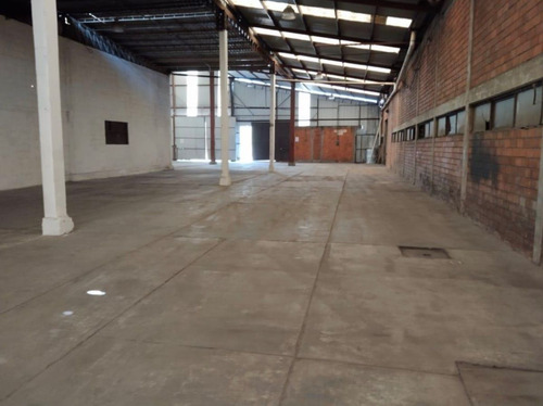 Slp Sur 30,138 Ft2 Bodegas Sinergia Sindir 11 Lr 131123