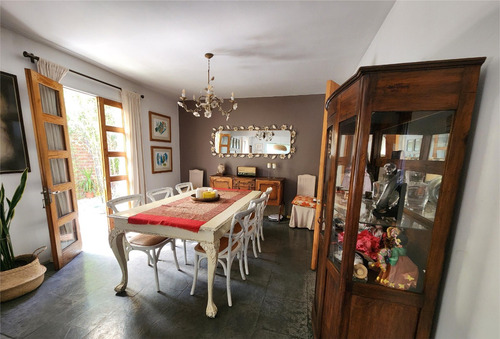 Casa Sólida Amplios Espacios, 3 Dorm.pasaje Juan Moya/ Ñuñoa