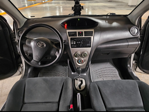 Toyota Yaris 1.5 Premium Sedan At
