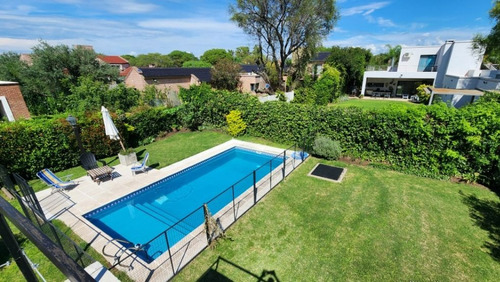 Valle Escondido Los Soles Casa En Venta 5 Dormitorios Apta Credito