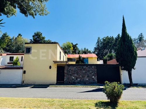 Casa En Venta Club De Golf Las Fuentes Con Jardín Y Amplio Estacionamiento