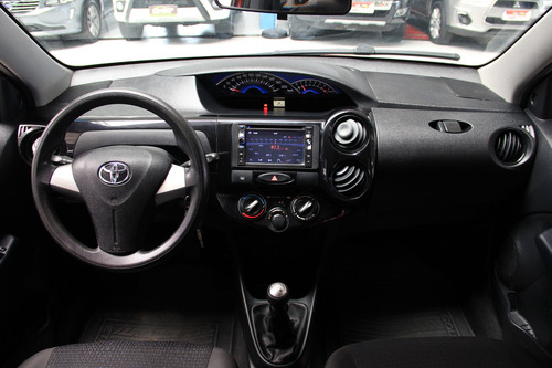 Toyota Etios 1.3 X 16v Flex 4p Repasse!!!