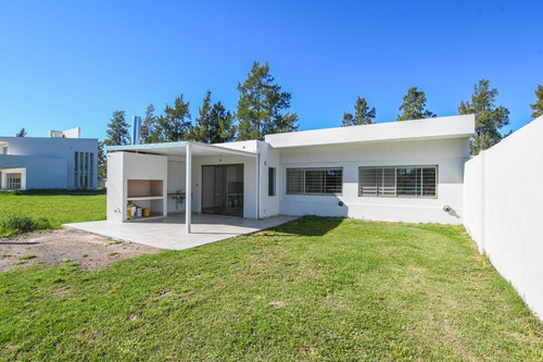 Imagen 20 de 21 de Casa De 3 Dormitorios En Venta A Estrenar En Aldea Fisherton